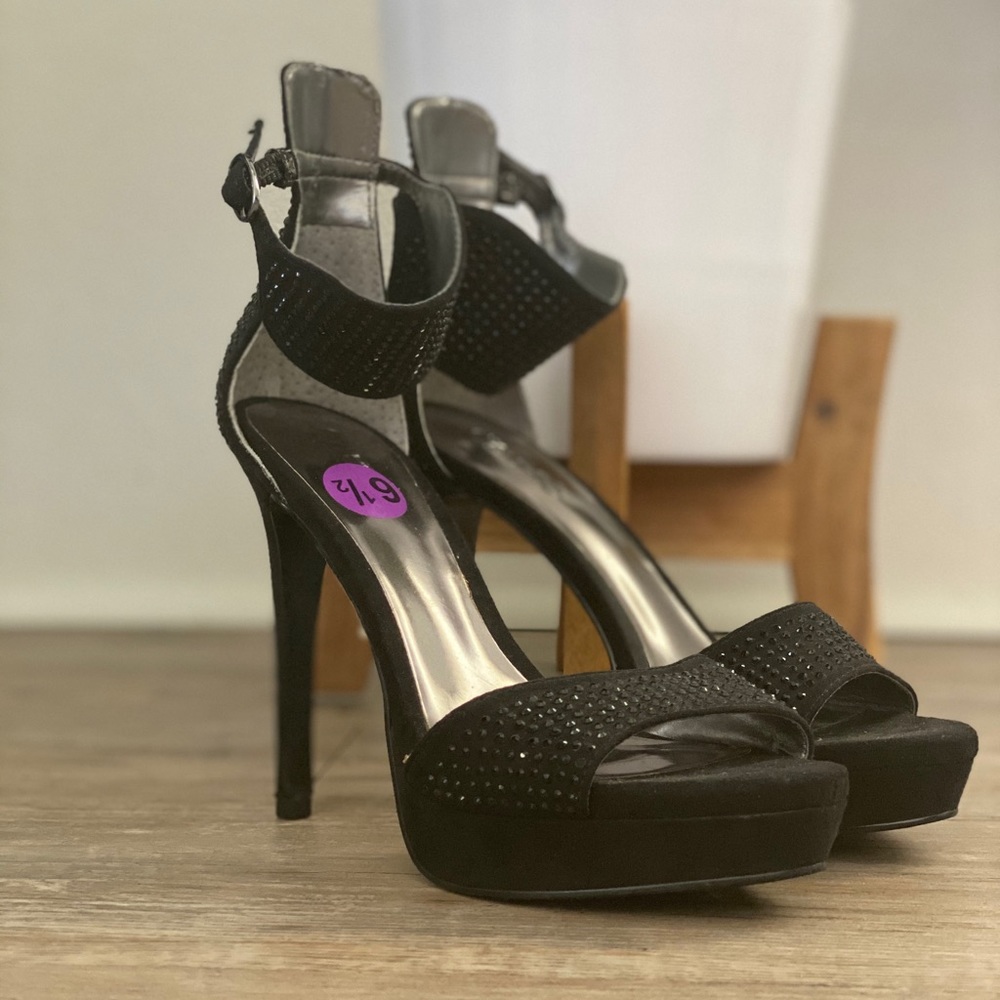 Carlos Santana Black Rhinestone Heels